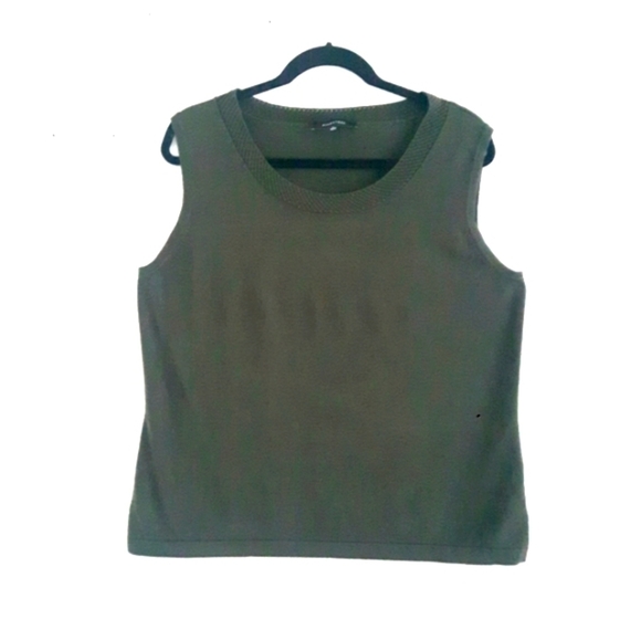 2/$35 Sale JONES & Co. Plus  1X Sleeveless knit top  Dark Olive Green - Picture 1 of 8